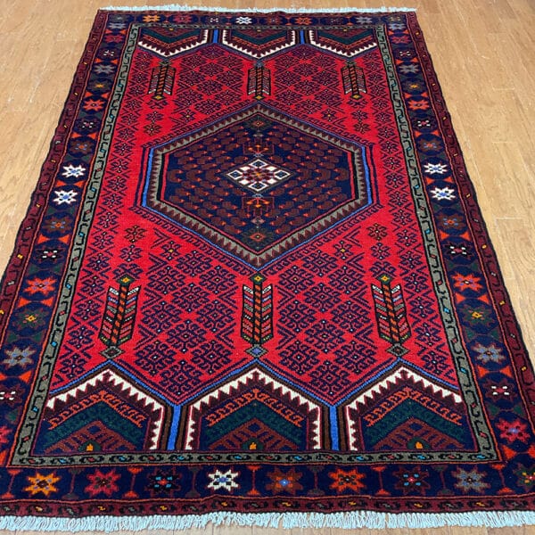 Persian Hand-knotted Tribal Hamadan Wool Rug (4'4 x 6'8)