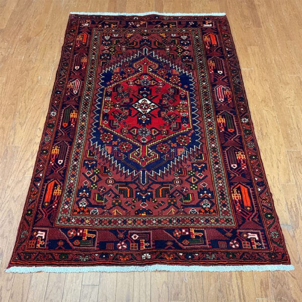 Persian Hand-knotted Tribal Hamadan Wool Rug (4'3 x 6'9)