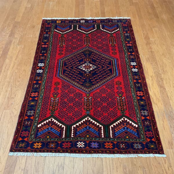 Persian Hand-knotted Tribal Hamadan Wool Rug (4'2 x 6'9)