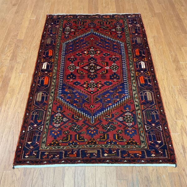 Persian Hand-knotted Tribal Hamadan Wool Rug (4'2 x 6'7)