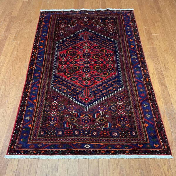 Persian Hand-knotted Tribal Hamadan Wool Rug (4'3 x 6'11)