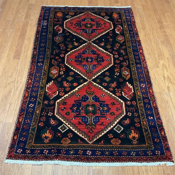 Persian Hand-knotted Tribal Hamadan Wool Rug (4'3 x 7'3)