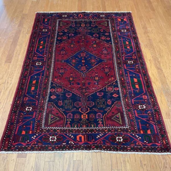 Persian Hand-knotted Tribal Hamadan Wool Rug (4'10 x 7'7)