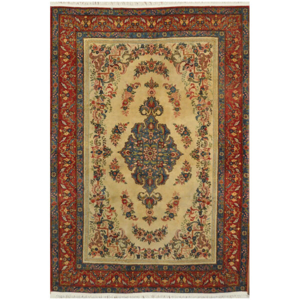 Persian Hand-knotted Antique 1920s Isfahan Wool Rug (4'7 x 6'7)