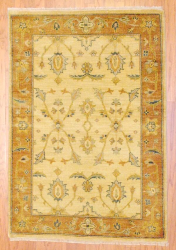 Indo Hand-knotted Mahal (4' x 5'10)