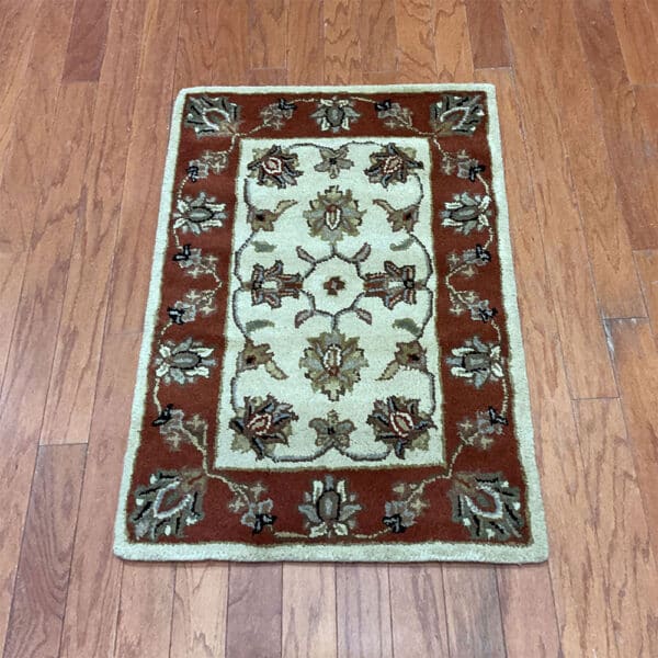 Indo Hand-tufted Wool Rug (2' x 3')