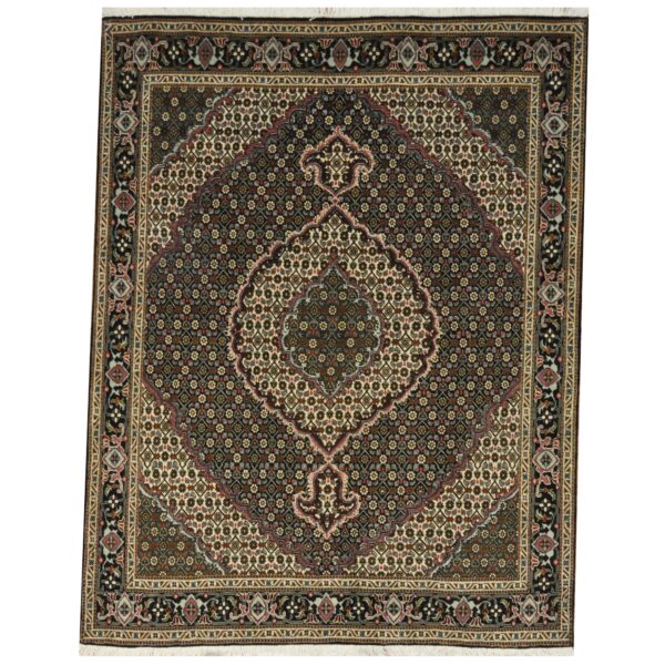 Persian Hand-knotted Tabriz Wool Rug (5' x 6'5)