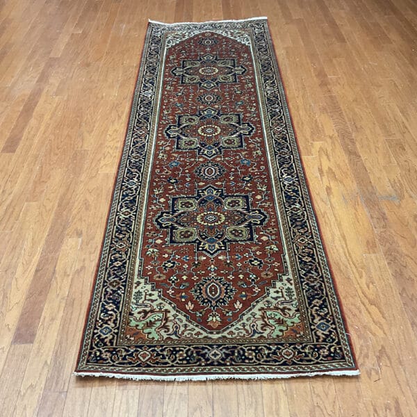 HERAT ORIENTAL Hand-knotted Indo Serapi Wool Runner (3' x 9'7)