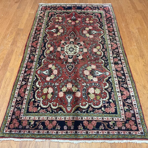 HERAT ORIENTAL Hand-knotted Indo Mahal Wool Rug (3'11 x 7'2)