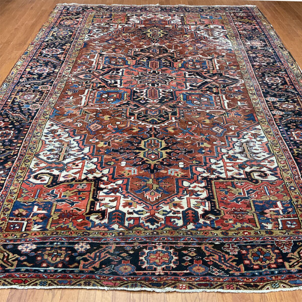 Persian Hand-knotted Antique 1920's Heriz Wool Rug (8'7 x 12'6)
