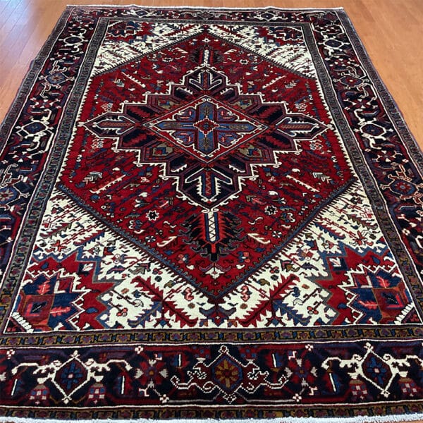Fine Persian Hand-knotted Heriz Wool Rug (6'10 x 10'1)