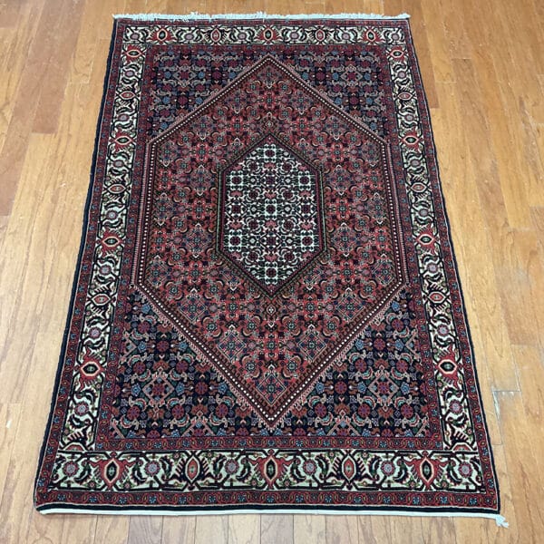 Persian Hand-knotted Bidjar Wool Rug (3'8 x 5'10)