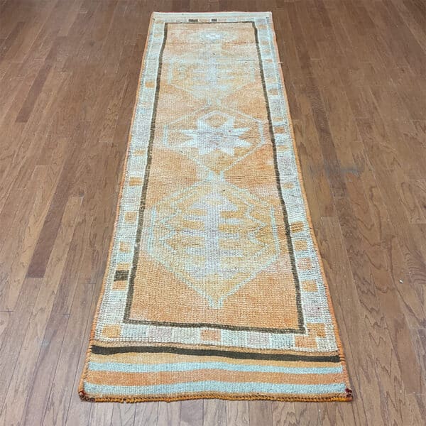 Turkish Hand-knotted Oushak Wool Runner (3' x10'5)